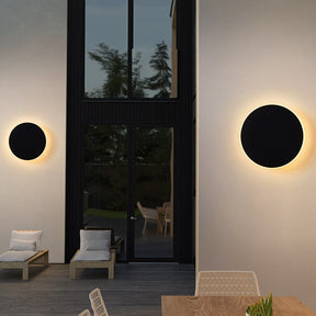 Minimalist Round Metal LED Outdoor Wall Light