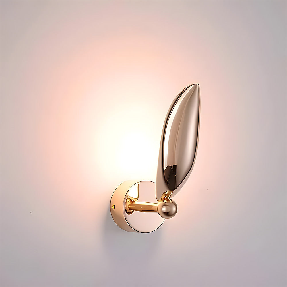 Minimalist wall light with a seagull design, ideal for modern and creative interiors.